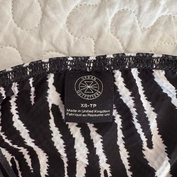 Urban black and white zebra print halter dress - Picture 3 of 5